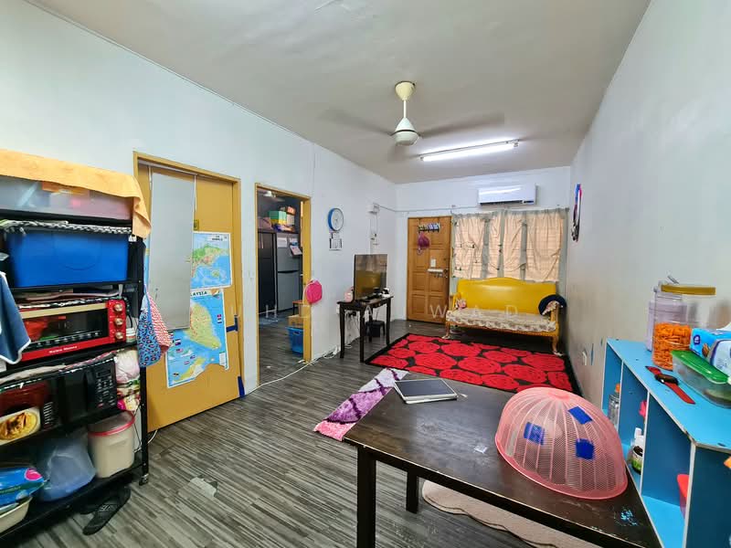 Rumah Flat untuk Dijual di Desa Mentari Flat (Block 11) - Muhd Ajwad - Living Room - PropertyGuru.com.my