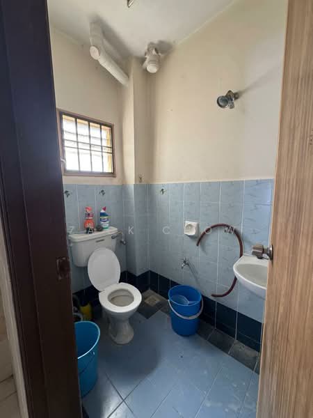 2-storey Terraced House for Sale in Taman Indahpura (Kulai) - Zack Chow - Bathroom - PropertyGuru.com.my