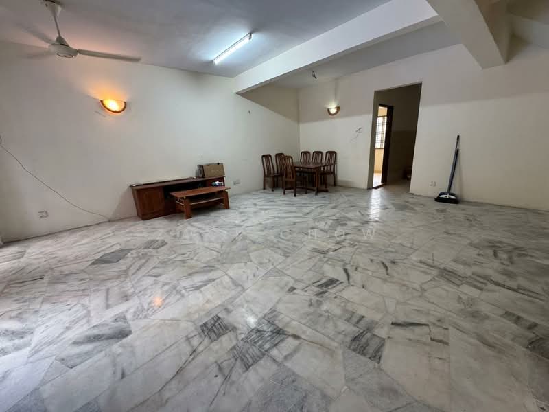 2-storey Terraced House for Sale in Taman Indahpura (Kulai) - Zack Chow - Living Room - PropertyGuru.com.my