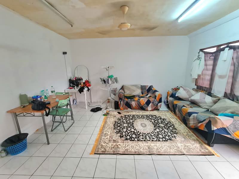 Pangsapuri untuk Dijual di Pangsapuri Baiduri - Muhd Ajwad - Living Room - PropertyGuru.com.my