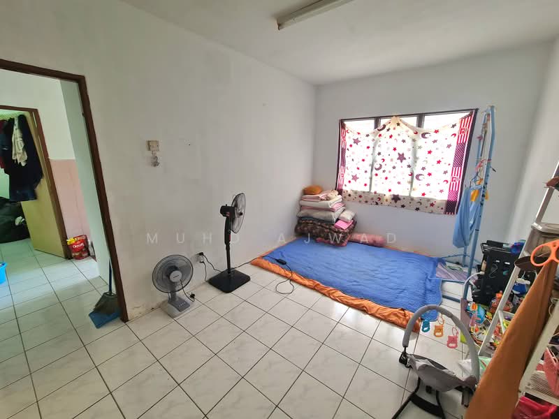 Pangsapuri untuk Dijual di Pangsapuri Baiduri - Muhd Ajwad - Bedroom - PropertyGuru.com.my