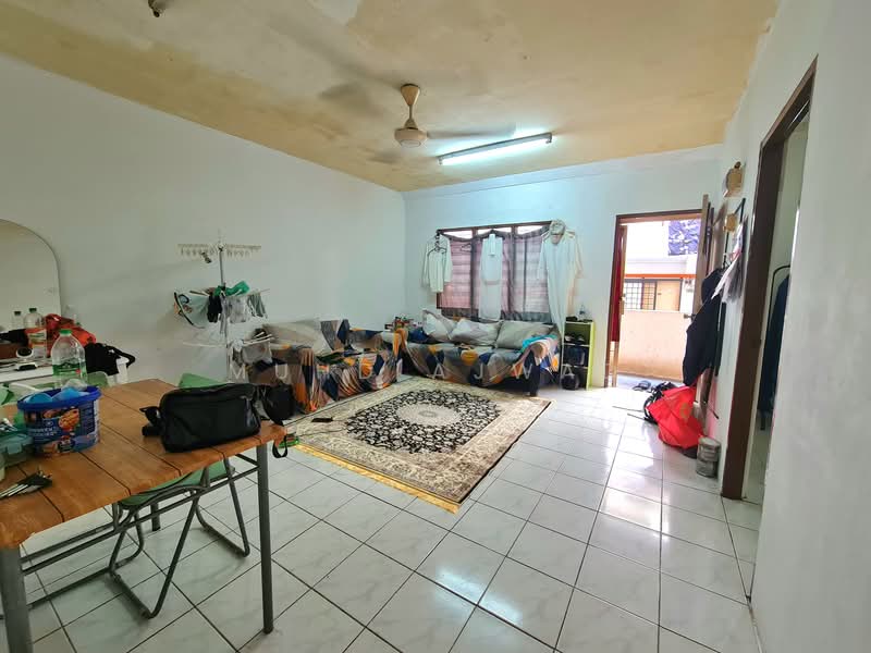 Pangsapuri untuk Dijual di Pangsapuri Baiduri - Muhd Ajwad - Living Room - PropertyGuru.com.my