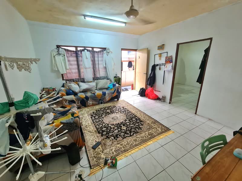 Pangsapuri untuk Dijual di Pangsapuri Baiduri - Muhd Ajwad - Living Room - PropertyGuru.com.my