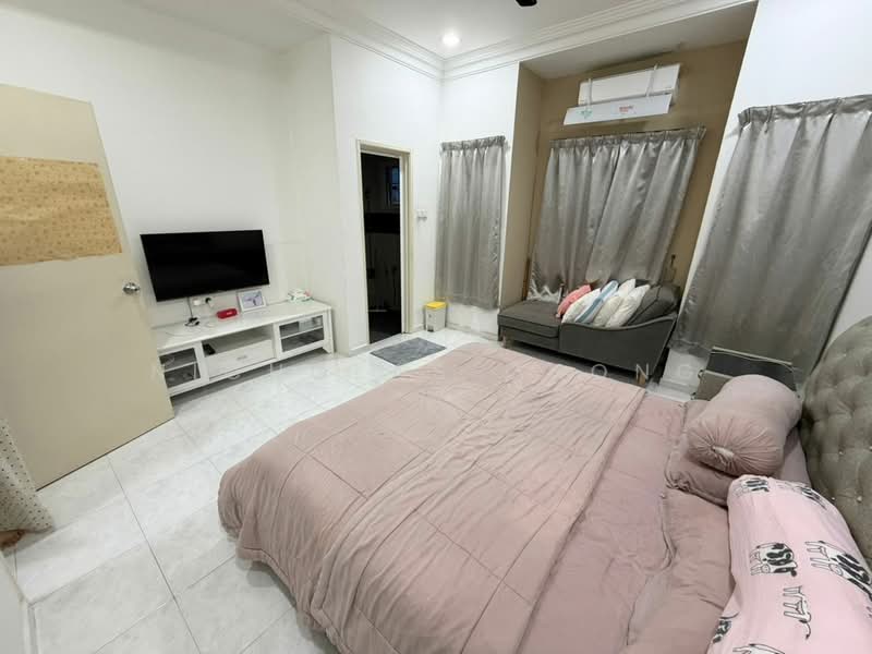 Rumah Teres 2 Tingkat untuk Dijual di Taman Setia Indah (Tebrau) - Nicholas Chong - PropertyGuru.com.my