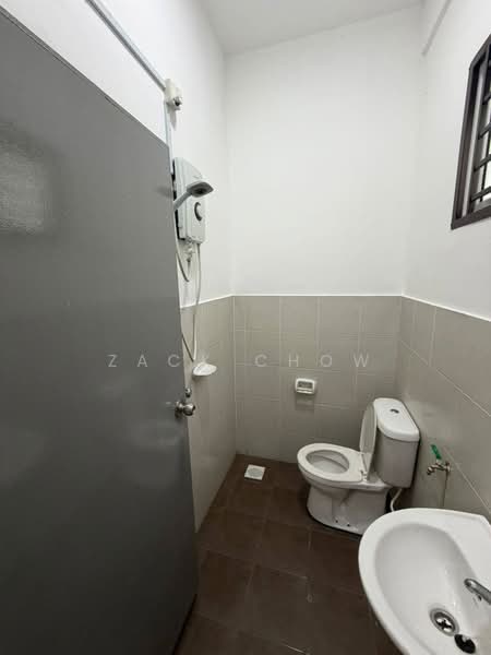 Rumah Teres 2 Tingkat untuk Dijual di Senai (Kulai) - Zack Chow - Bathroom - PropertyGuru.com.my