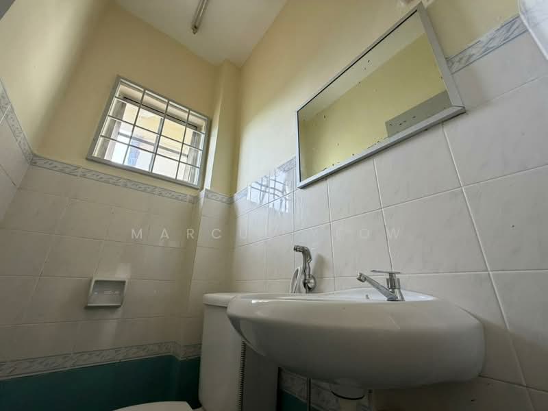 Rumah Berkembar untuk Dijual di Rasah Kemayan (Seremban 2) - Marcus Yeow - Bathroom - PropertyGuru.com.my