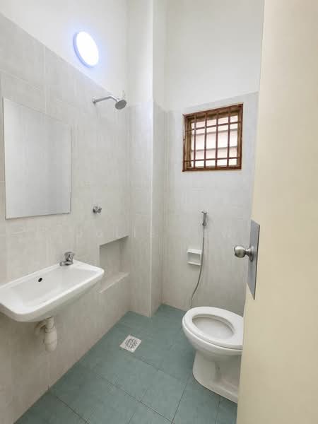 Rumah Teres 1 Tingkat untuk Dijual di Taman Nusa Idaman (Iskandar Puteri (Nusajaya)) - Julie Yew - Bathroom - PropertyGuru.com.my