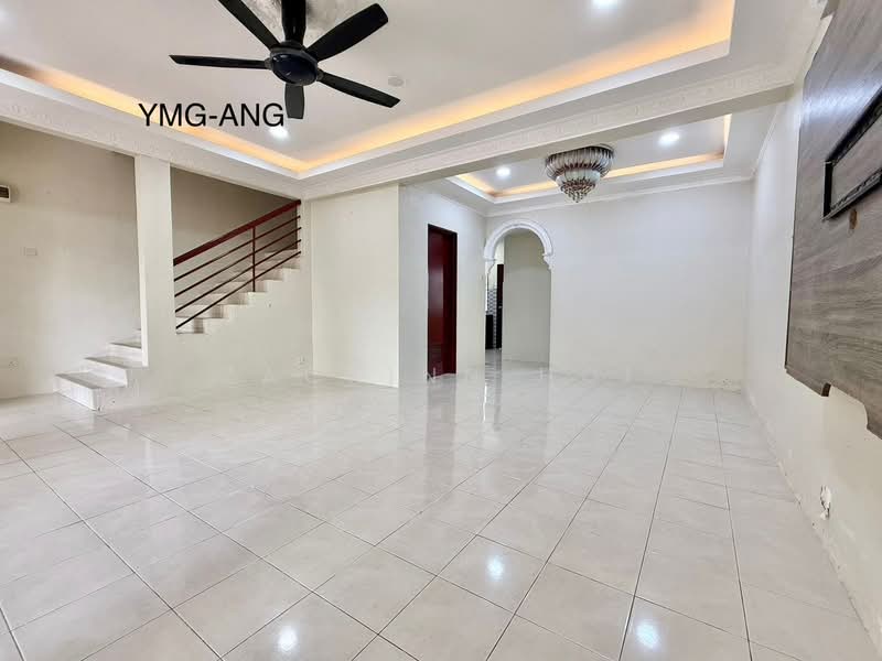 2-storey Terraced House for Rent in Taman Selat Damai (Pelabuhan Klang) - Zackinn Hoi - Living Room - PropertyGuru.com.my