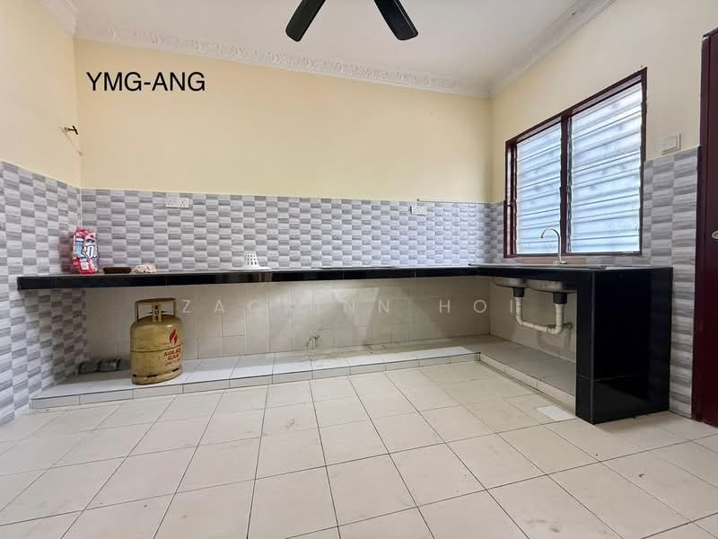 2-storey Terraced House for Rent in Taman Selat Damai (Pelabuhan Klang) - Zackinn Hoi - Kitchen - PropertyGuru.com.my
