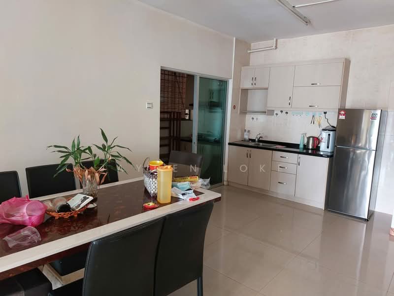 Condominium for Rent at Dynasty Garden Condominium - Jayden Loke - Kitchen - PropertyGuru.com.my