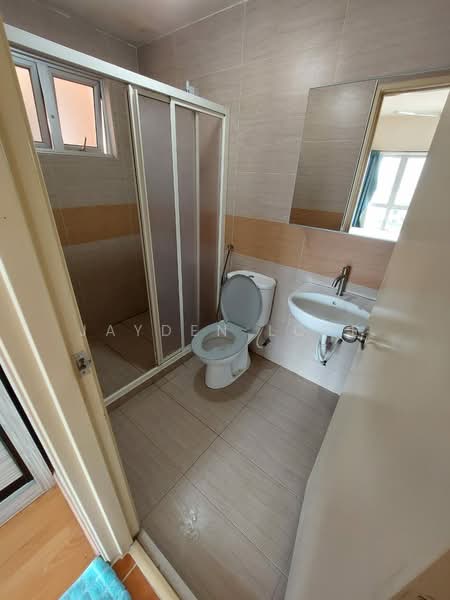 Condominium for Rent at Dynasty Garden Condominium - Jayden Loke - Bathroom - PropertyGuru.com.my