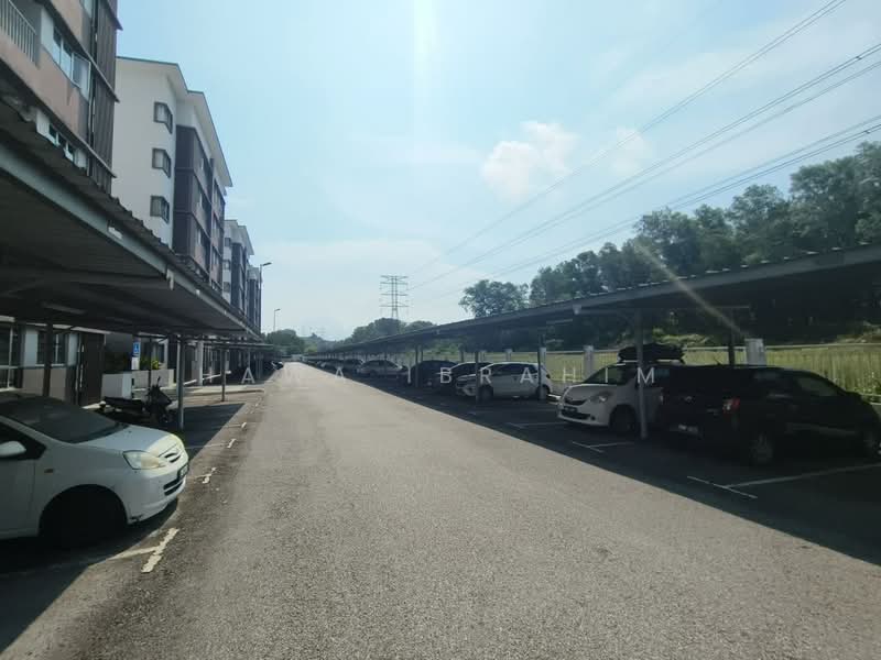 Pangsapuri untuk Disewa di Kiara Court - Hawa Ibrahim - Car Park - PropertyGuru.com.my
