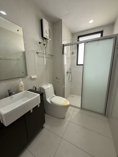 Service Residence for Rent at Royal Strand @ Country Garden Danga Bay - Jee Hui - PropertyGuru.com.my