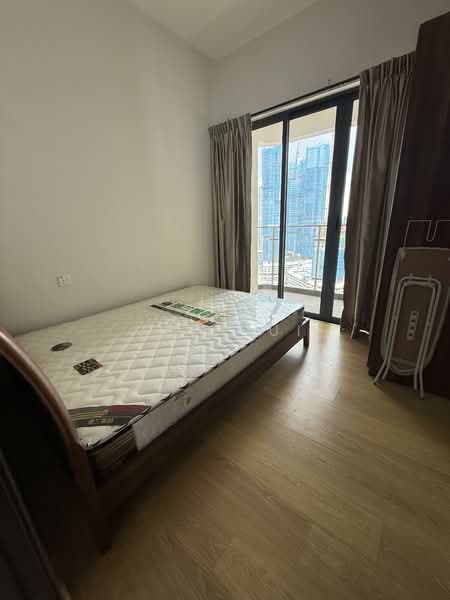 Service Residence for Rent at Royal Strand @ Country Garden Danga Bay - Jee Hui - PropertyGuru.com.my