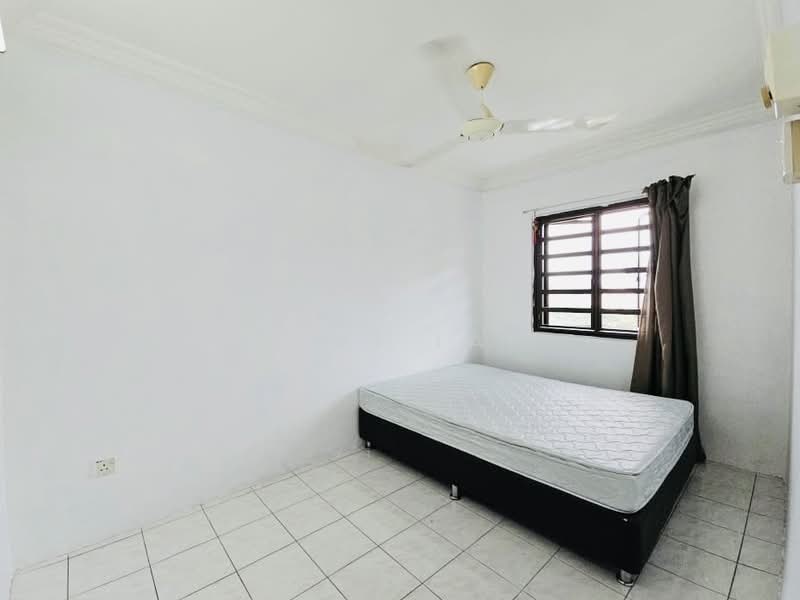 Apartment for Sale at Halaman Kenanga - Kent Lai - Bedroom - PropertyGuru.com.my