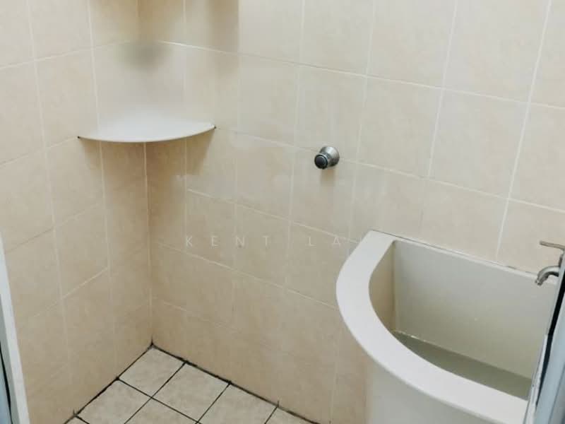 Apartment for Sale at Halaman Kenanga - Kent Lai - Bathroom - PropertyGuru.com.my