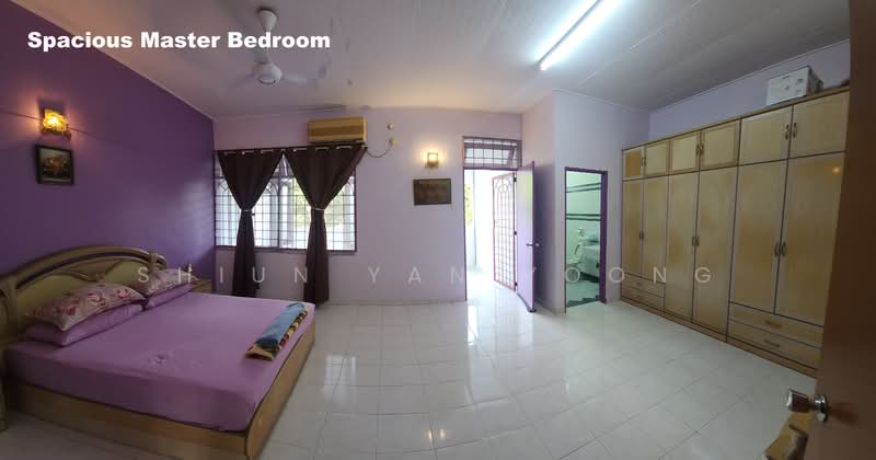 2-storey Terraced House for Sale in Taman Kota Laksamana (Melaka City) - Shiun Yan Yoong - Master Bedroom - PropertyGuru.com.my