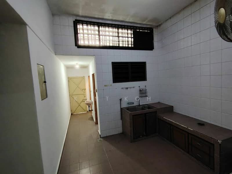 Rumah Teres 1 Tingkat untuk Disewa di Johor Bahru (Johor) - Kent Koh - Kitchen - PropertyGuru.com.my