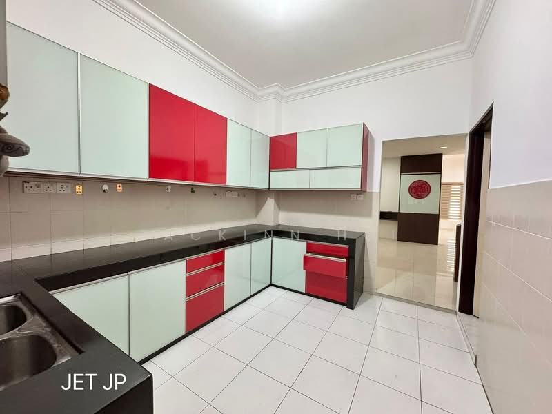 2-storey Terraced House for Sale in Bandar Bukit Tinggi (Klang) - Zackinn Hoi - Kitchen - PropertyGuru.com.my