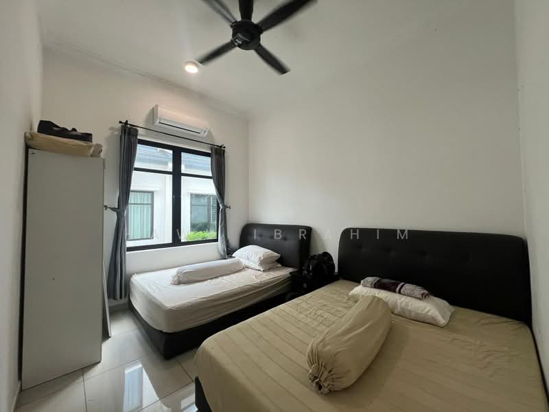 Rumah Teres 2 Tingkat untuk Dijual di Eco Majestic (Semenyih) - Hawa Ibrahim - Bedroom - PropertyGuru.com.my