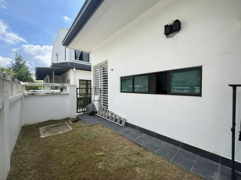Rumah Teres 2 Tingkat untuk Dijual di Eco Majestic (Semenyih) - Hawa Ibrahim - PropertyGuru.com.my