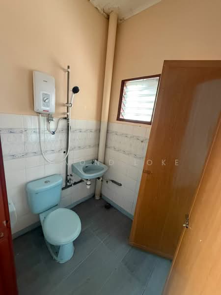 Rumah Teres 2 Tingkat untuk Dijual di Bandar Sri Damansara (Selangor) - Edmond Loke - Bathroom - PropertyGuru.com.my