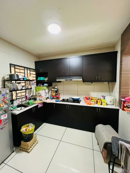 Pangsapuri untuk Dijual di Larkin Residence (Phase Three) - Melinda Ee - Kitchen - PropertyGuru.com.my