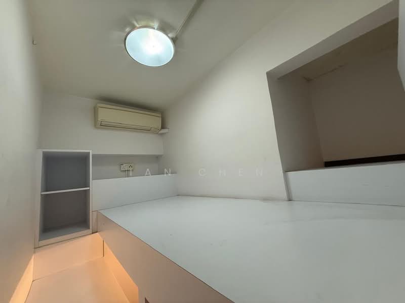 Pangsapuri untuk Dijual di Molek Pine 2 - Ian Chen - PropertyGuru.com.my