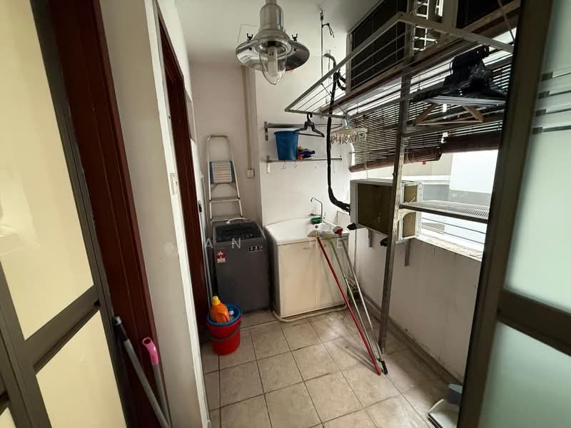 Pangsapuri untuk Dijual di Molek Pine 2 - Ian Chen - PropertyGuru.com.my