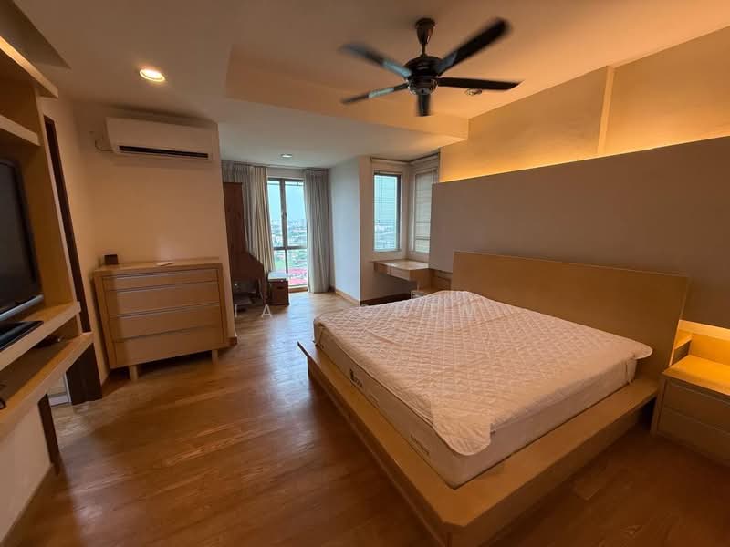 Pangsapuri untuk Dijual di Molek Pine 2 - Ian Chen - PropertyGuru.com.my