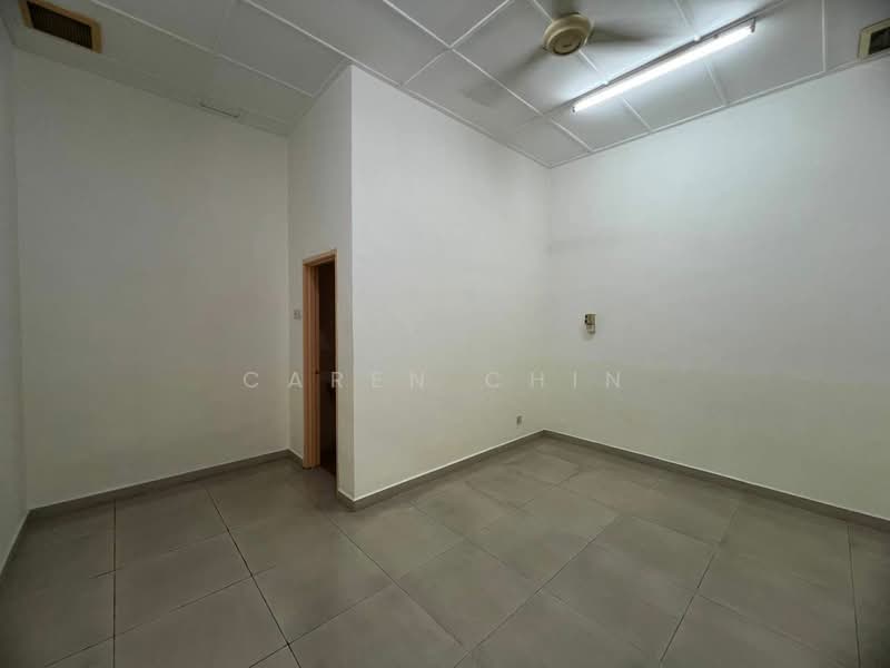Semi-Detached House for Rent in Taman Pelangi Indah (Ulu Tiram) - Caren Chin - Interior - PropertyGuru.com.my
