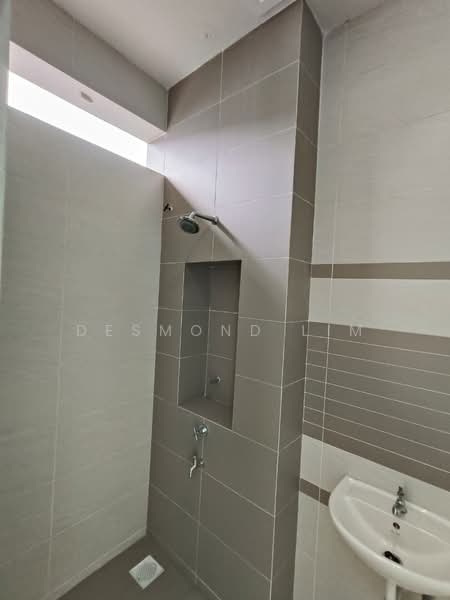 3-storey Terraced House for Rent in Taman Sutera Utama (Skudai) - Desmond Lim - Bathroom - PropertyGuru.com.my