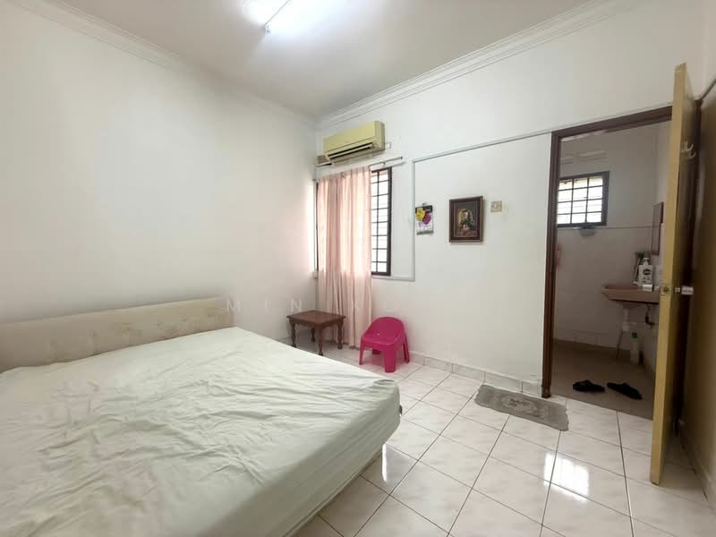 Rumah Teres 2 Tingkat untuk Dijual di Bandar Selesa Jaya (Skudai) - Min Kong - Bedroom - PropertyGuru.com.my