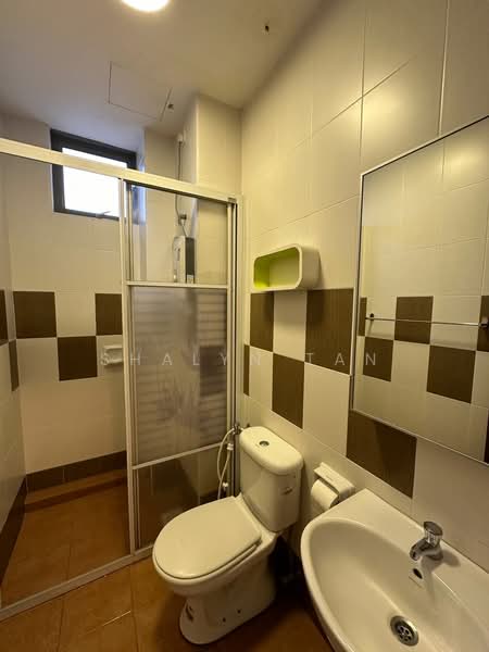 Kondominium untuk Dijual di The Tropicana Residence - Shalyn Tan - Bathroom - PropertyGuru.com.my