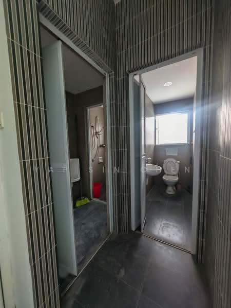 Kedai / Pejabat untuk Disewa di Johor Bahru (Johor) - Yap Sin Chen - Bathroom - PropertyGuru.com.my