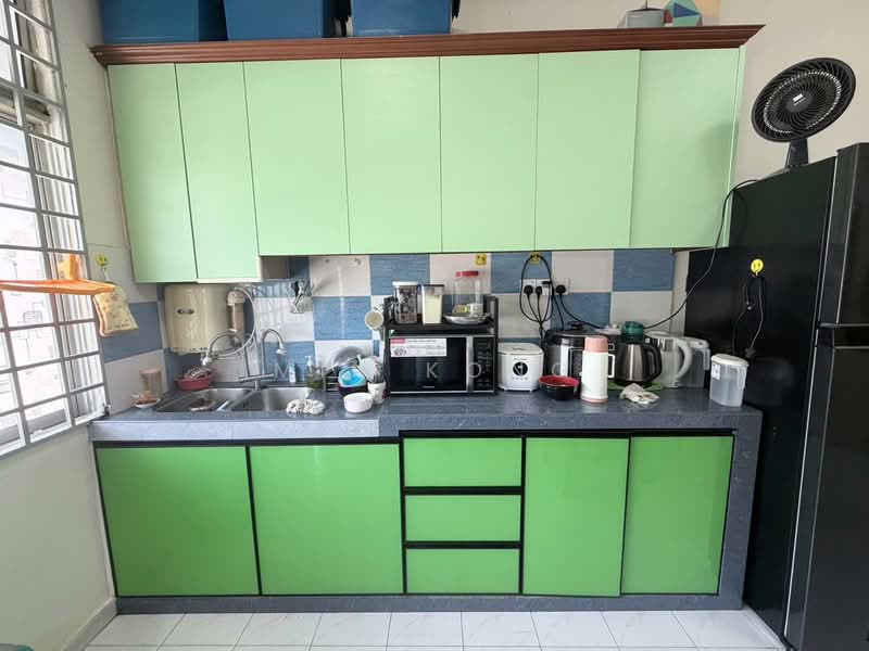 1-storey Terraced House for Sale in Taman Universiti (Skudai) - Min Kong - Kitchen - PropertyGuru.com.my