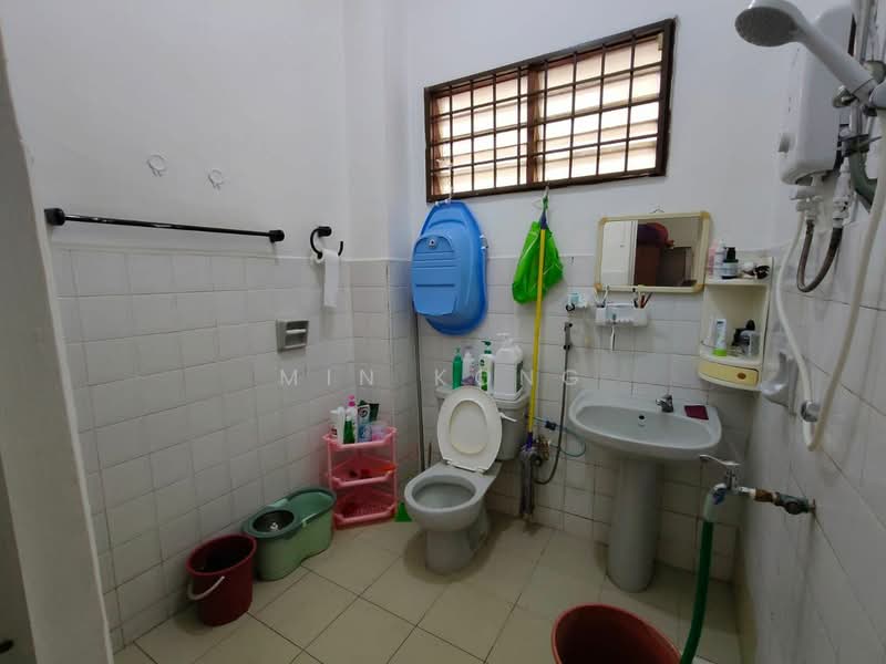 Rumah Teres 2 Tingkat untuk Dijual di Taman Sri Skudai (Skudai) - Min Kong - Bathroom - PropertyGuru.com.my