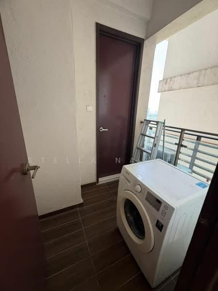 Condominium for Rent at Royal Strand @ Country Garden Danga Bay - Stella Narita - PropertyGuru.com.my
