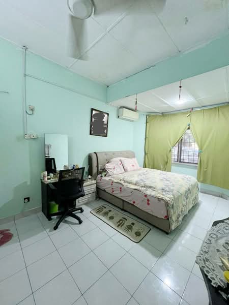 Rumah Teres 1 Tingkat untuk Dijual di Taman Rinting (Masai) - Jovel Lim - Bedroom - PropertyGuru.com.my