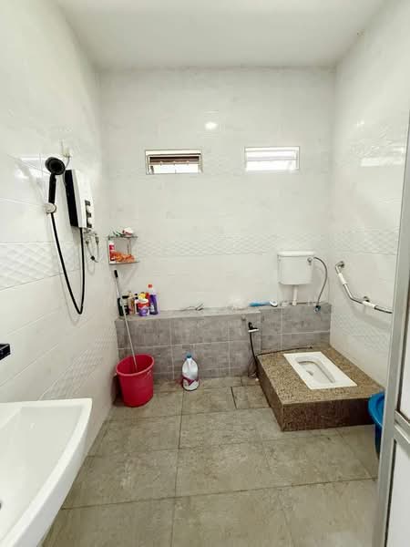 Rumah Kluster untuk Dijual di Kota Masai (Pasir Gudang) - Han Yong Ang - Bathroom - PropertyGuru.com.my