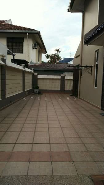 Rumah Berkembar untuk Dijual di Taman Johor Jaya (Johor Bahru) - Kyle Das - Exterior - PropertyGuru.com.my