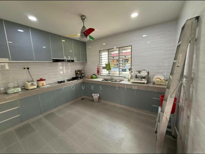 Shop for Sale in Bandar Baru Permas Jaya (Permas Jaya) - Jovel Lim - Kitchen - PropertyGuru.com.my