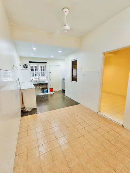Rumah Teres untuk Dijual di Puchong (Selangor) - Kow Tze Fui - Kitchen - PropertyGuru.com.my