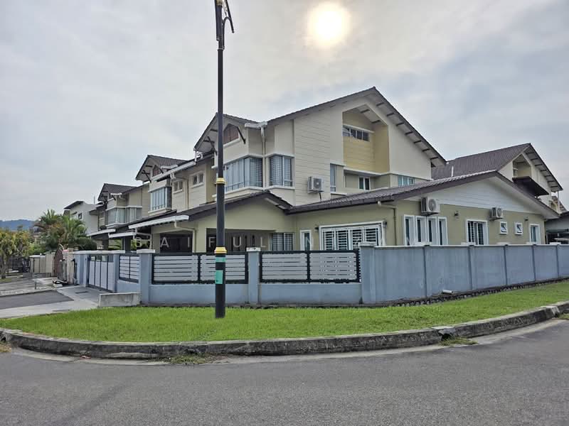 Rumah Berkembar untuk Dijual di Bangi (Selangor) - Saiful Nizam - Exterior - PropertyGuru.com.my