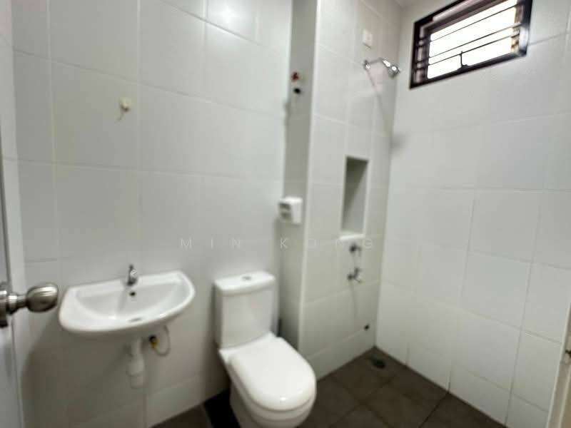 Rumah Teres untuk Disewa di Taman Mutiara Rini (Skudai) - Min Kong - Bathroom - PropertyGuru.com.my