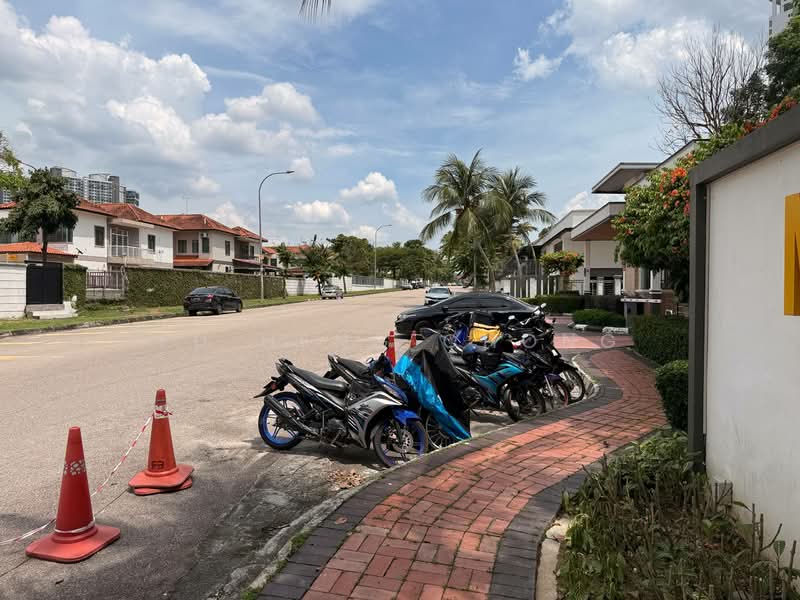 Pangsapuri untuk Dijual di Molek Pine 2 - Fu Heng Chong - Exterior - PropertyGuru.com.my