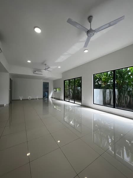 Semi-Detached House for Sale in Bandar Tropicana Aman (Telok Panglima Garang) - Volster Leng - Living Room - PropertyGuru.com.my