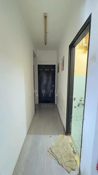 Flat for Sale at Flat Taman Bukit Angkasa - Mohd Faizal - Corridor - PropertyGuru.com.my