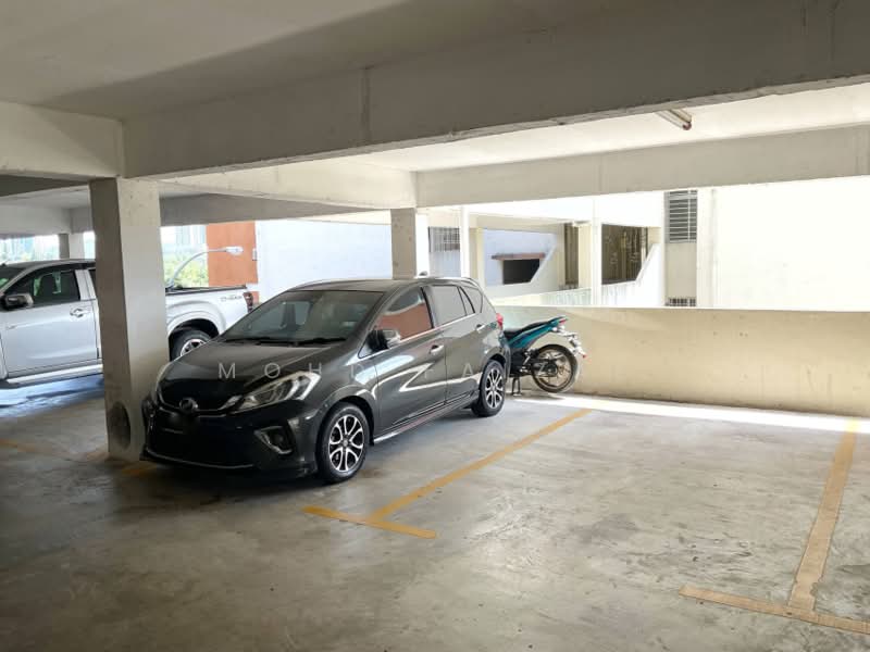 Pangsapuri untuk Dijual di Sri Ixora Apartment - Mohd Faizal - Car Park - PropertyGuru.com.my