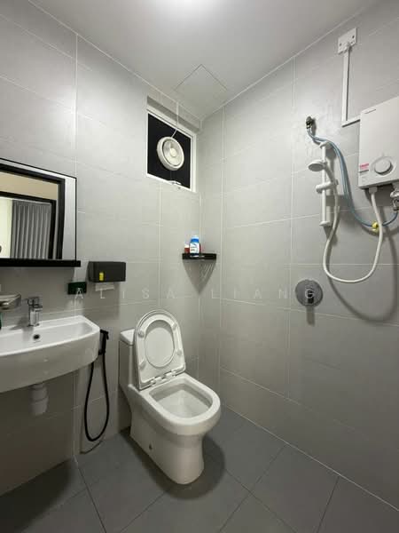 Service Residence for Rent at TRELLIS RESIDENCES - Alisa Liang - Bathroom - PropertyGuru.com.my